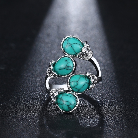 Jewelry - Genuine Turquoise Howlite Gemstone Silver Ring